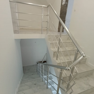Алюминиевый профиль серебро глянец