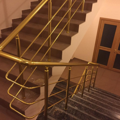 Алюминиевый профиль золото