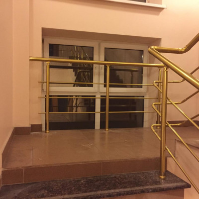 Алюминиевый профиль золото